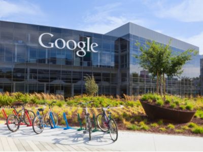 财报前瞻 | AI巨额支出、反垄断风险下 谷歌(GOOGL.US)Q3业绩会释放其他积极信号吗？