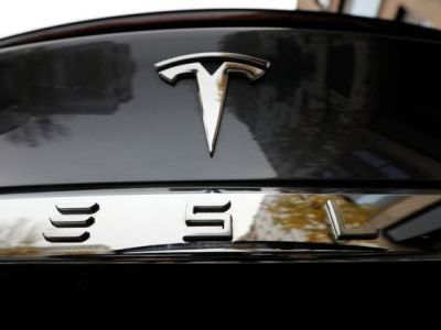 Wedbush：特斯拉(TSLA.US)自动驾驶迎来重大政策利好 予目标价400美元