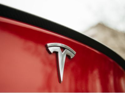 特斯拉(TSLA.US)12月在华销量迎“开门红”：首周销售2.19万辆汽车 创Q4最高