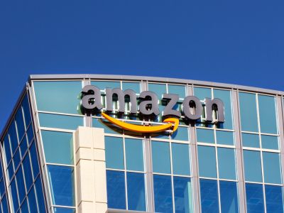 亚马逊(AMZN.US)向特朗普就职基金捐赠100万美元 并在Prime Video直播活动