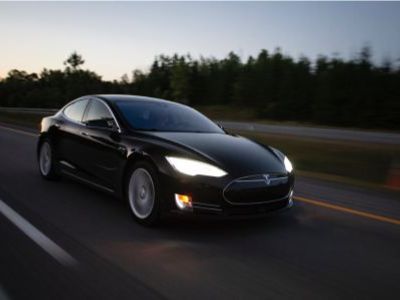 特斯拉(TSLA.US)透過軟體更新 以解決23.9萬輛汽車召回問題