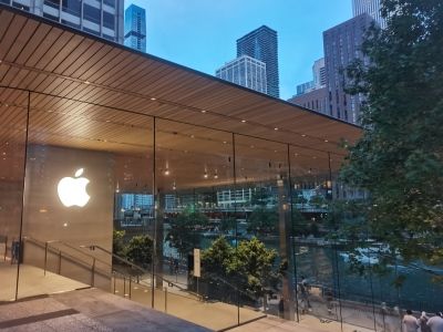 iPhone在华销量疲软引发担忧 苹果(AAPL.US)股价创去年8月初来最大单日跌幅