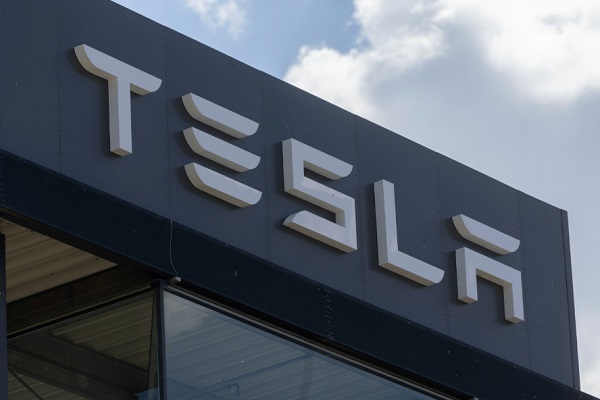 特斯拉(TSLA.US)Q4创纪录交付 恐仍难助全年增长目标