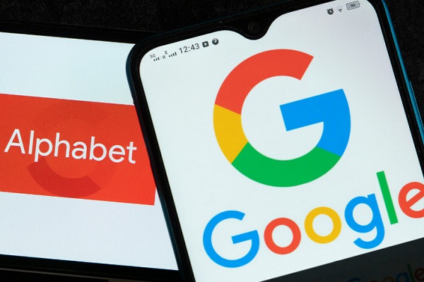 Alphabet(GOOGL.US)大涨38%力压苹果微软 估值是否已触天花板？